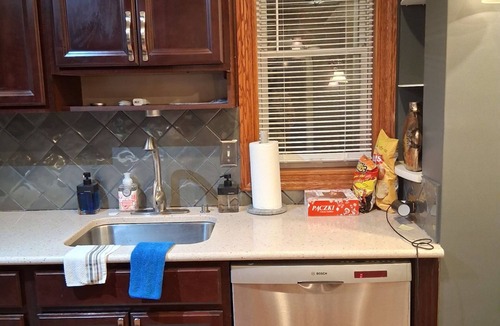 Ashtabula House | Majestic beach front lake home in Ashtabula-Min from GOTL