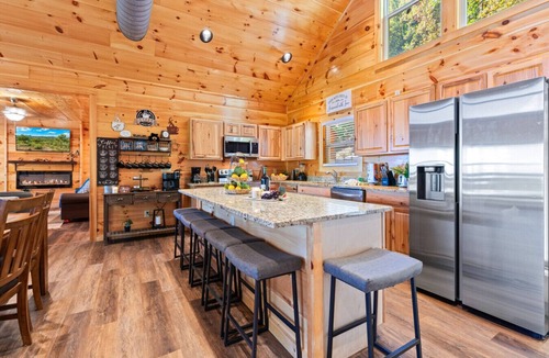 Sevierville Cabin | Majestic Horizon by Ghosal Luxury Lodging