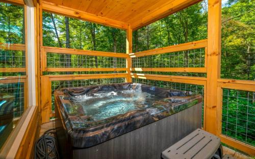 Sevierville Villa | Majestic Timber