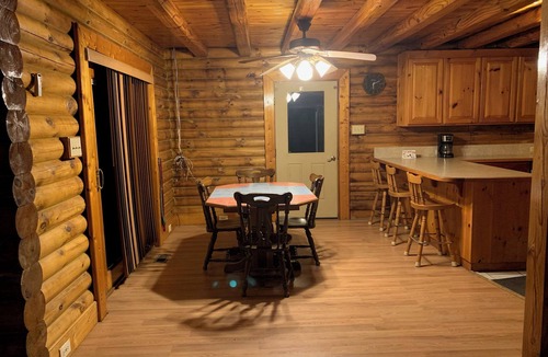 Washington Cabin | Majestic Tranquil 3-bedroom cabin for a relaxing getaway