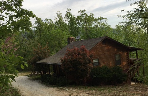Jasper Cabin | Make you’re Valentines reservation todayLook in cabin description for details