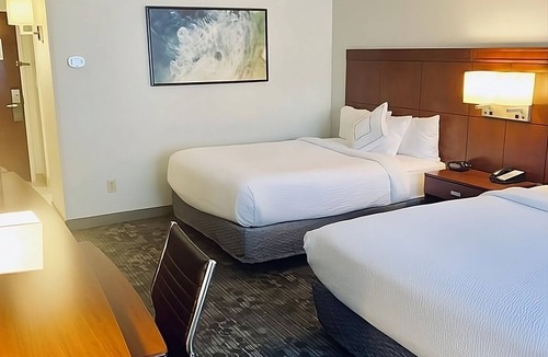 North Myrtle Beach Hotel | Making The Best Memories Along The Way! Indoor Pool, Pets Are Welcome!