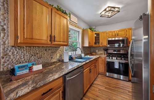 Bryson City Cabin | Mama Bear Cabin w/Creek, fire pit, sauna, hot tub