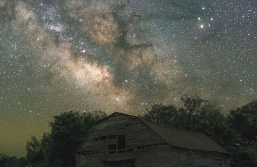 Saint Joe Cabin | Manes Bluff Cabin By the Buffalo Nation River with beautiful views and wildlife.