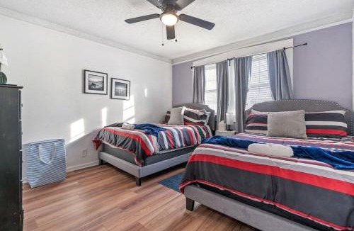 Birmingham Apartment | Mara Retreat-UNIT B- Fire Pit-Patio-Games-Jacuzzi-Ping Pong Table
