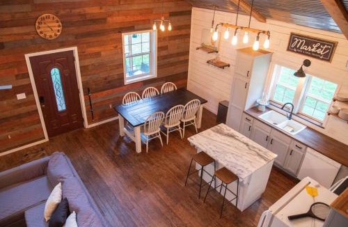 Doniphan House | Mark Twain Current River Barndo