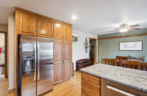 Ashwaubenon House | Marko Run - Draft Rental 4 Miles to Lambeau