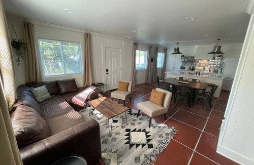 Knoxville House | Martin Mill Santa Fe Inspired Bungalow- 5 minutes to downtown