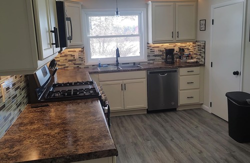 St. Helen House | Marvelous 4-bedroom 2 bath pet friendly home in St. Helen for your getaway