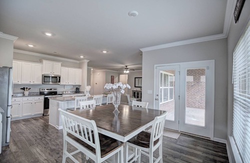 Athens House | Marvelous 4-bedroom house, 5 miles from the square in vibrant Athens