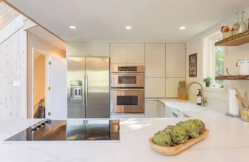 New Buffalo House | Marvelous 4-bedroom house in New Buffalo with AC, short walk to private beach!
