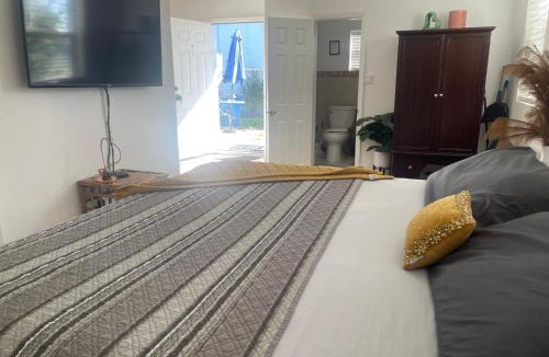Miami Gardens House | Master King Suite by Hard rock stadium and casino