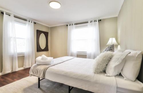 Greensboro House | Maywood Sanctuary Stylish 3BR, 8 Min to Coliseum & UNCG