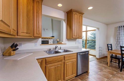 Egg Harbor House | Meadow Ridge Condos: indoor pool + gym, Egg Harbor