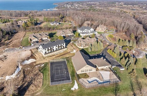 Egg Harbor House | Meadow Ridge Condos: indoor pool + gym, Egg Harbor