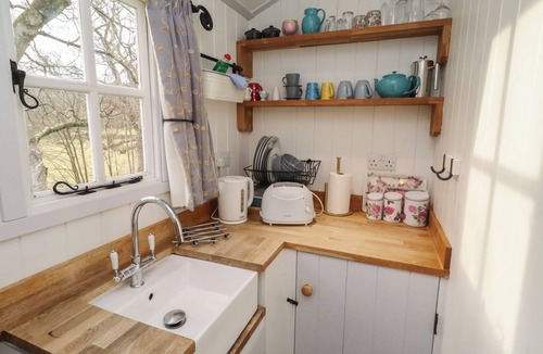 Falstone Cottage | MEADOWS, romantic, with open fire in Bellingham