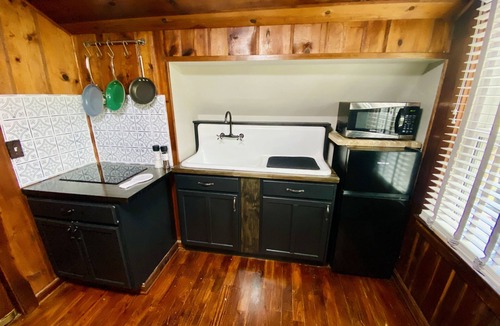 Hillsboro Apartment | Meadowview Guest House
