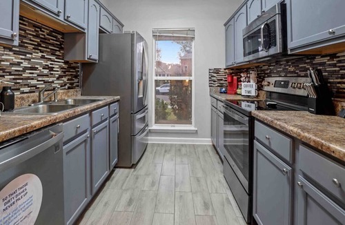 Uptown House | Memphis 2BR/1.5BA, Near St. Jude & Downtown, Fenced Yard, Pet-Friendly