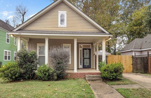 Uptown House | Memphis 2BR/1.5BA, Near St. Jude & Downtown, Fenced Yard, Pet-Friendly