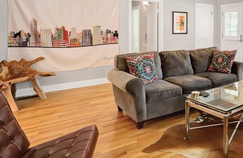 University District House | *Memphis themed house minutes away from Beale, Zoo, Museums!