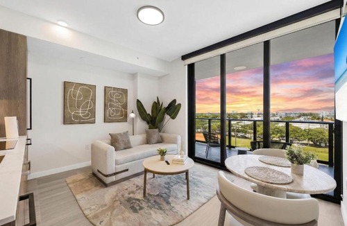 North Beach Apartment | Miami Beach Condo - Rooftop Pool & Steps to Beach