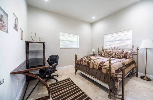 Ojus House | Miami Home w/Pool - 5 Mi to Sunny Isles Beach.