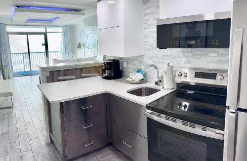 Arcadian Shores Apartment | Miami Vibes in Myrtle Beach Seawatch Resort 1703NT
