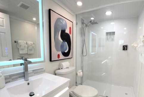 Arcadian Shores Apartment | Miami Vibes in Myrtle Beach Seawatch Resort 1703NT