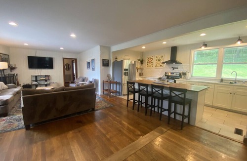 Knoxville House | Mid-Century Gem in Holston Hills