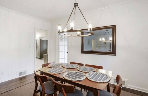 Morningside-Lenox Park Apartment | Mid Century Modern Morningside VA Highland Emory