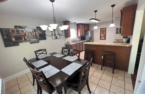 Huntsville House | -> Mid-City Oasis: Minutes to EVERYTHING! 4 bedrooms + double washers & dryers