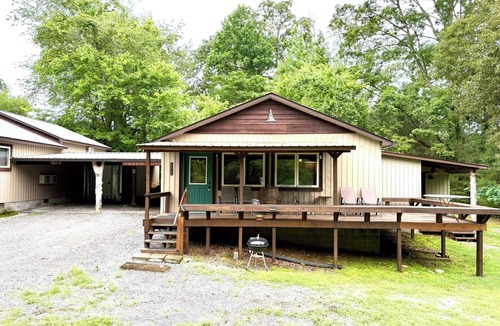Groveoak Cabin | MID LAKE HIDEAWAY, FISHING FAMILY OUTDOOR FUN