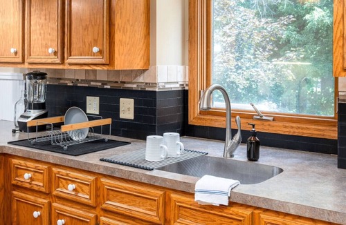 Hudsonville House | Midlake Elegance Retreat