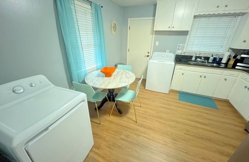 Hillcrest Apartment | Midtown Oasis