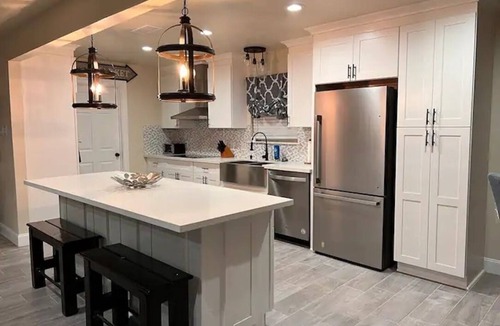 South Baton Rouge House | Minutes from LSU! 3 bed 2 bath centrally located residential home.