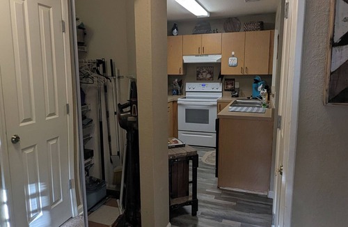 Athens Condo | Minutes from Sanford Stadium, Downtown Athens, Gated Community