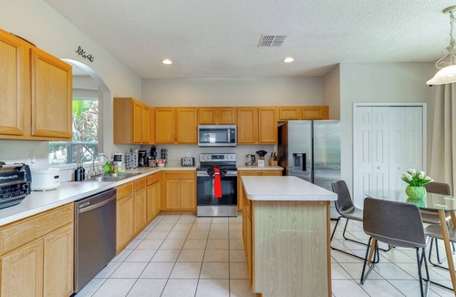 West Kissimmee Cottage | Minutes to Disney: Pool, Games & Themed Rooms