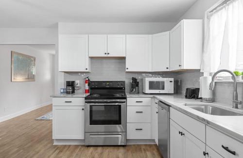Chattanooga House | Minutes to Downtown Park & Zoo Trendy at Hoyt