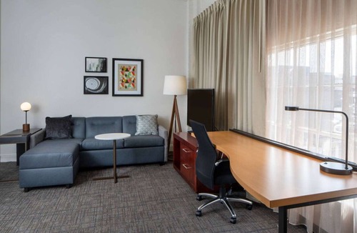 Arts/Warehouse District Hotel | Minutes to New Orleans Jazz Museum! Free Breakfast, Outdoor Pool, Pet-friendly!