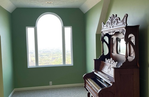 Cana House | Misty Mountain: Breathtaking views, peaceful moments, and fun with loved ones.