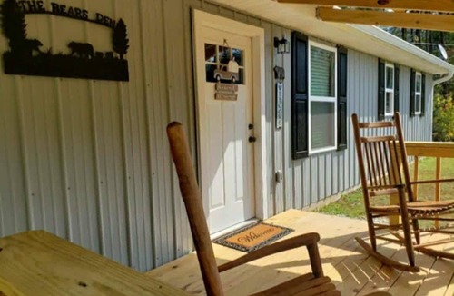 Newcomb Cabin | Misty Mountain Hideaway. Great place for a ride in the Royal Blue Mountains.