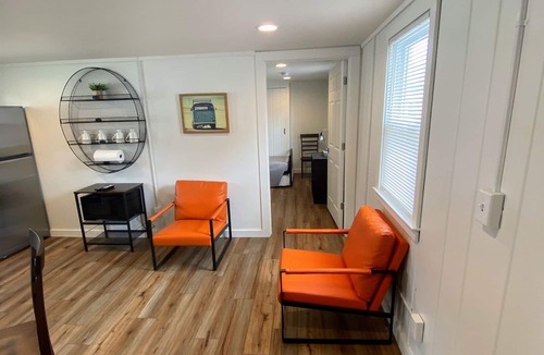 Ludington Apartment | Mitten Flats #2 - 1 Block to the beach! Hot Tub!