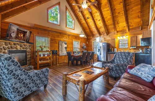 Rockbridge Cabin | Mockingbird Cabin (Hocking Hills area)