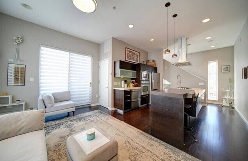 Wesley Heights House | Modern 1-BR Condo—Stylish Stay Near Uptown CLT!