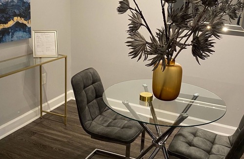 Dunwoody Apartment | Modern 2 bedroom cozy apartment!!
