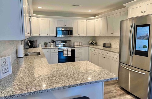 Richmond Apartment | Modern 2bd 2ba - Near I75, No Steps, Free Wifi