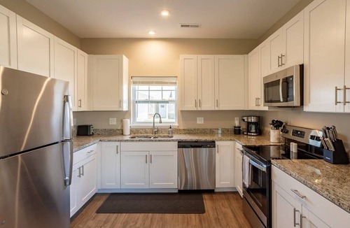 Grandville Condo | Modern 2BR + 2BA New Build Condo w/Garage & Patio