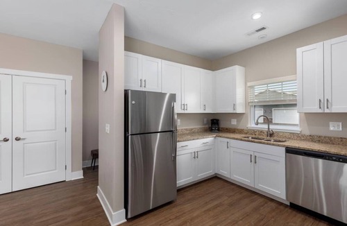 Grandville Condo | Modern 2BR + 2BA New Build Condo w/Garage & Patio