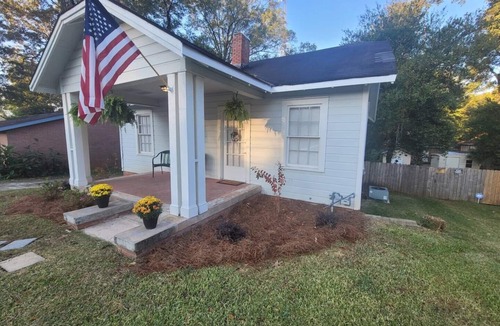 Montgomery Cottage | Modern 2BR Cottage | Pets Allowed Near Capitol