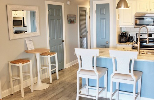 Carolina Yacht Landing Apartment | Modern 3-bed, 2-bath condo on the Intercoastal Waterway